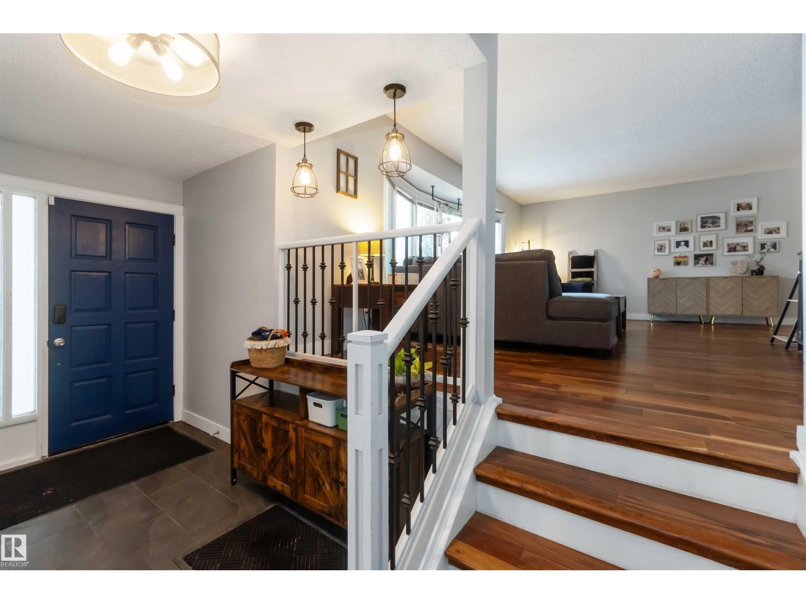 6 Garraway PL, St. Albert