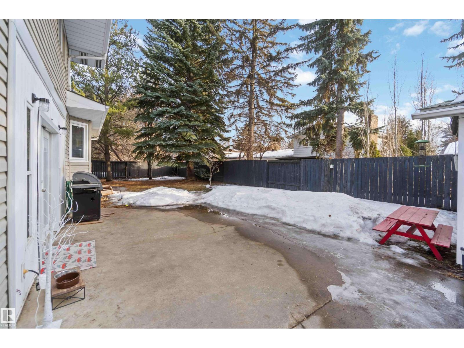6 Garraway PL, St. Albert