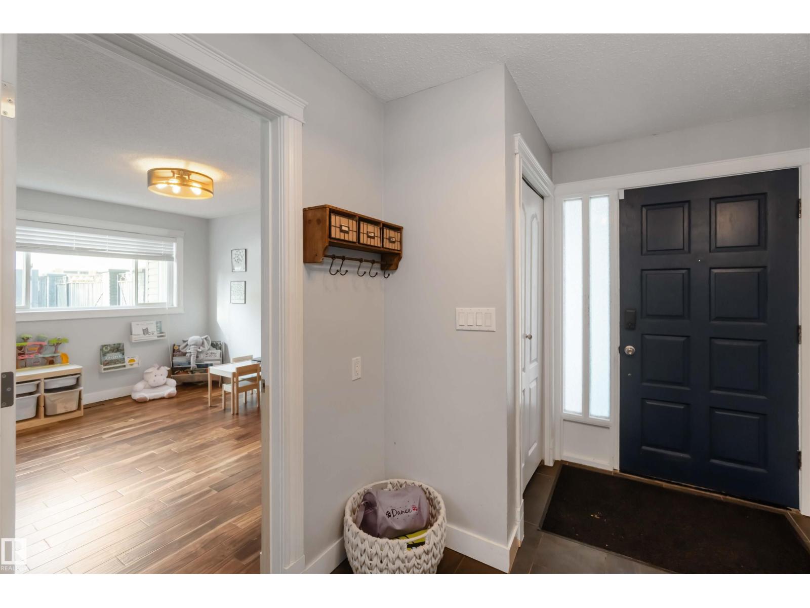 6 Garraway PL, St. Albert