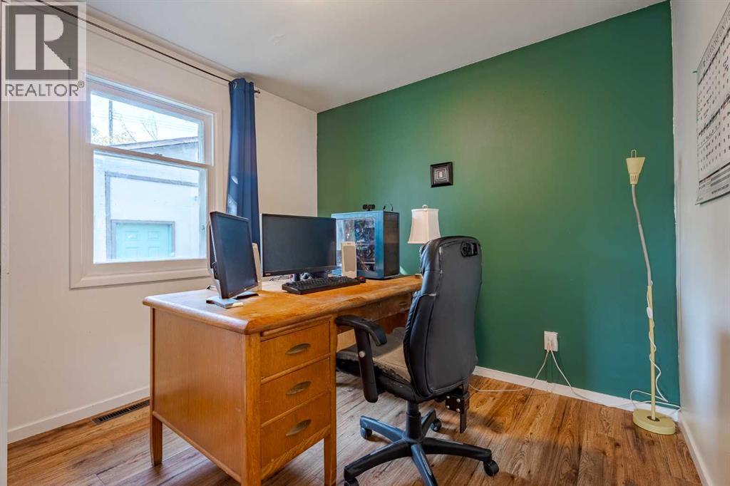 Single Family House Bungalow for Sale in   Avenue NW Bowness Calgary 