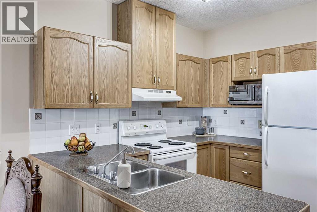 329, 1920 14 Avenue NE - Photo 2 of 25, Calgary, Alberta