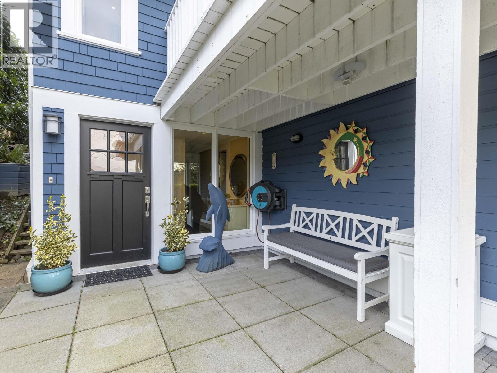 6252 WELLINGTON AVENUE, West Vancouver