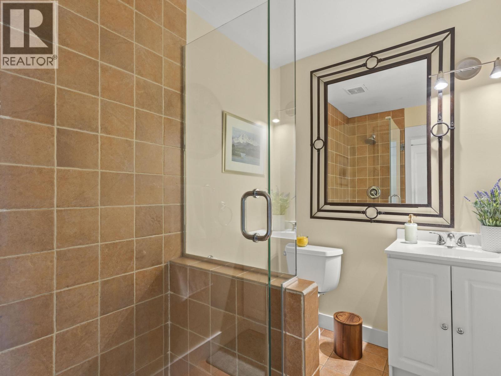 6252 WELLINGTON AVENUE, West Vancouver