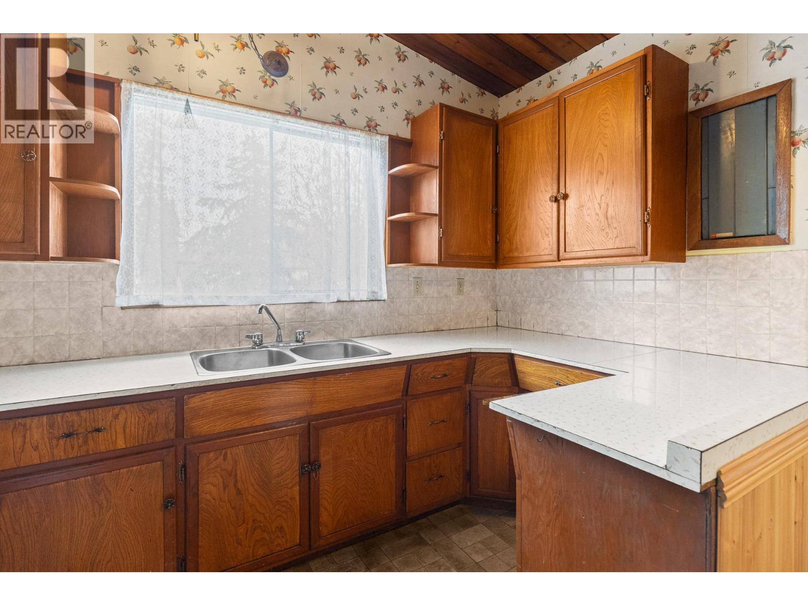  4708 Gordon Drive, Kelowna