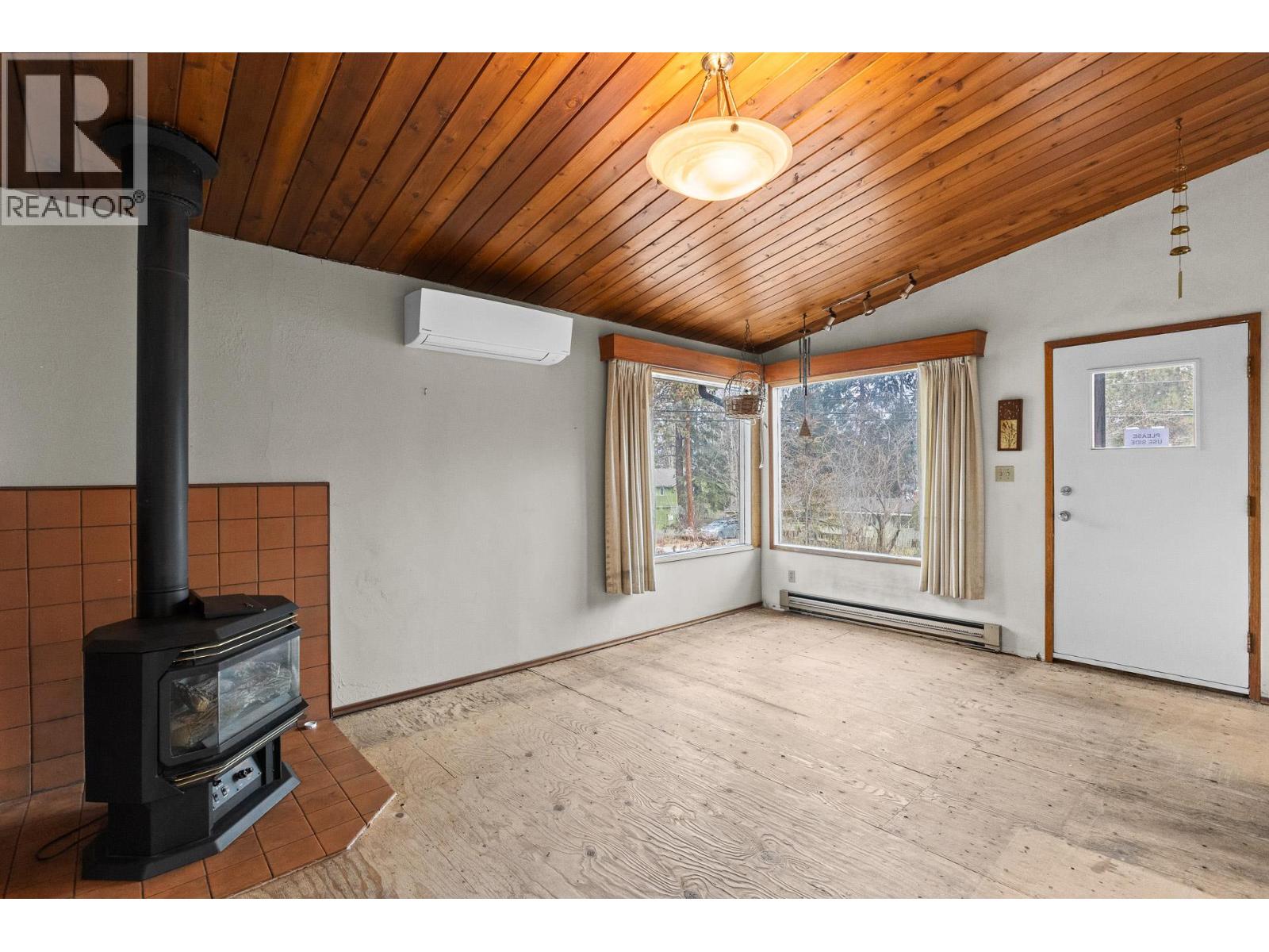  4708 Gordon Drive, Kelowna