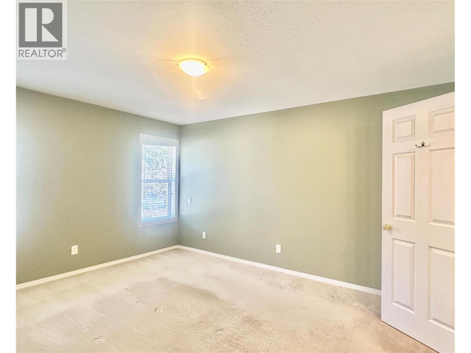 6514 Meadows Drive Unit# 19, Oliver