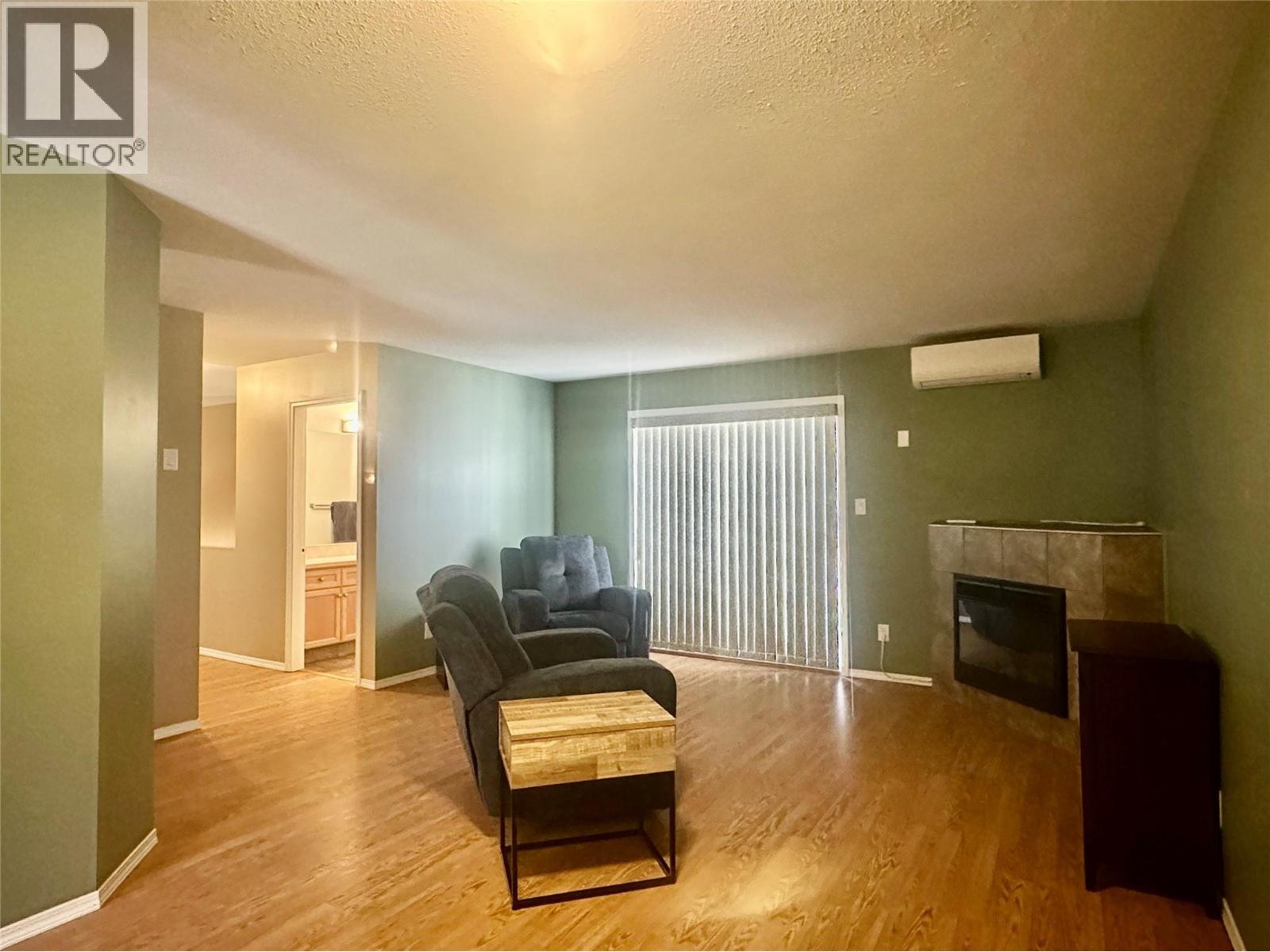 6514 Meadows Drive Unit# 19, Oliver