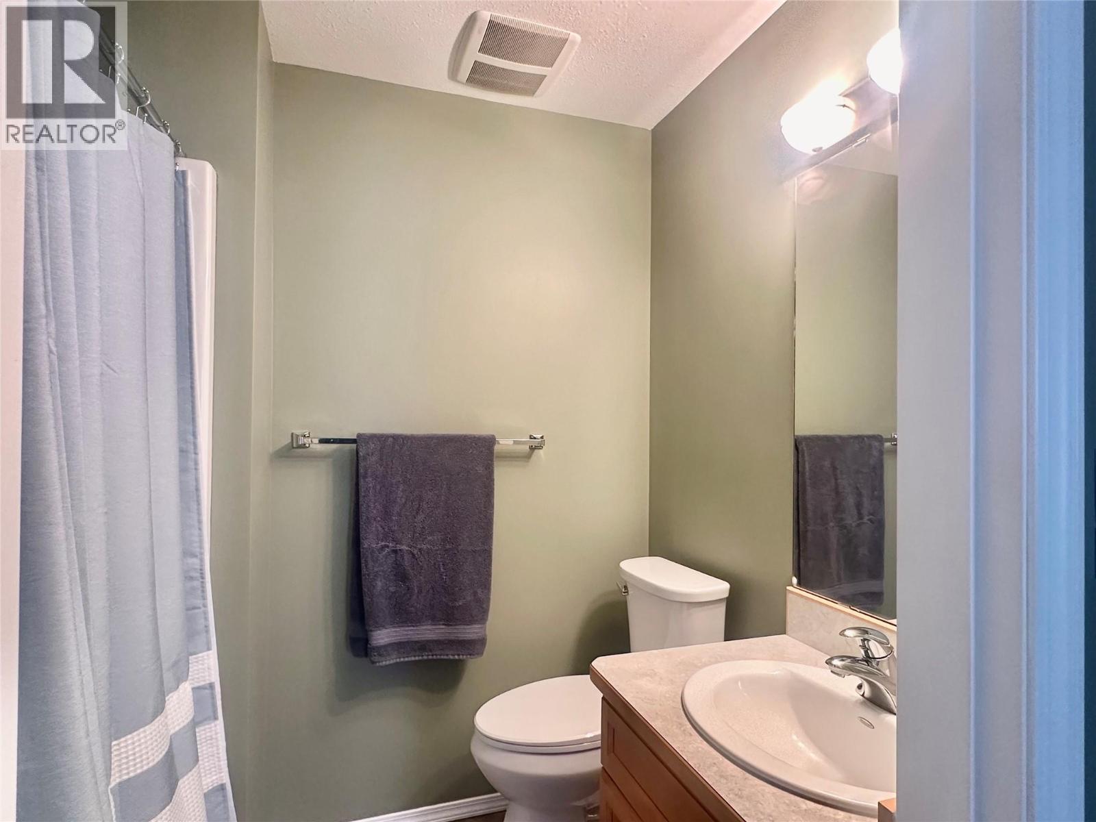 6514 Meadows Drive Unit# 19, Oliver