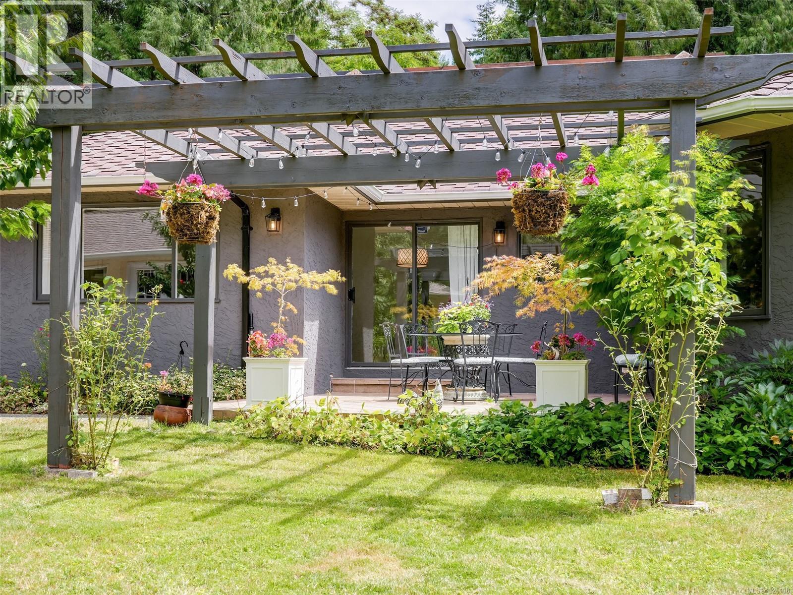  4860 Excelsior Road, Saanich