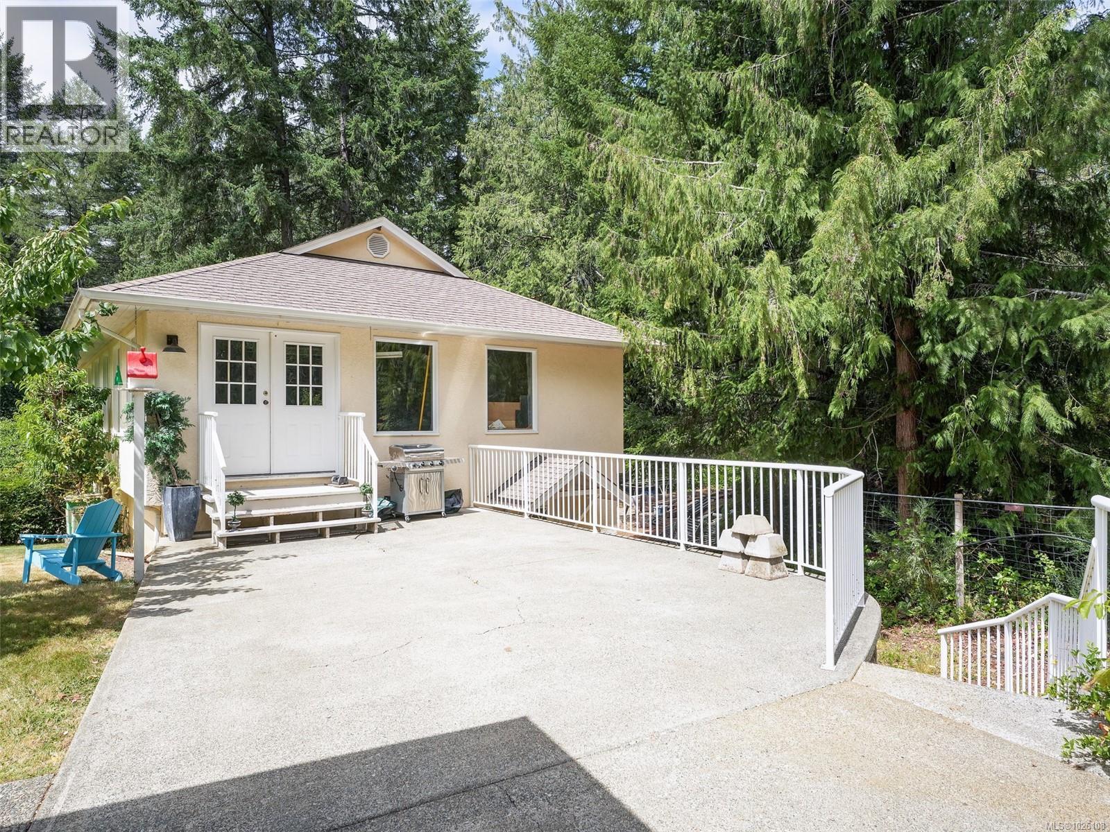  4860 Excelsior Road, Saanich