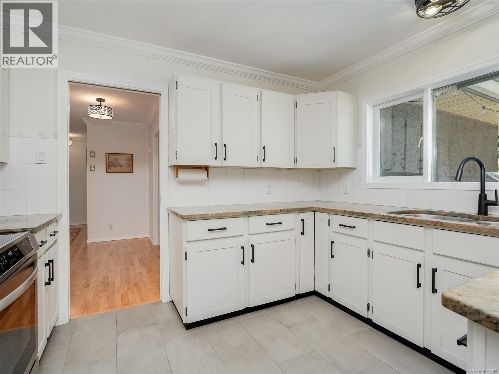  4860 Excelsior Road, Saanich