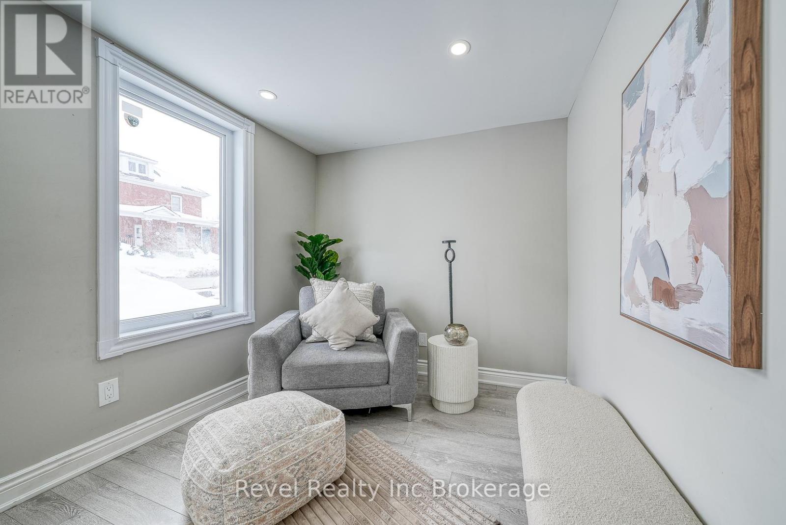 123 CHARLES STREET E - 20