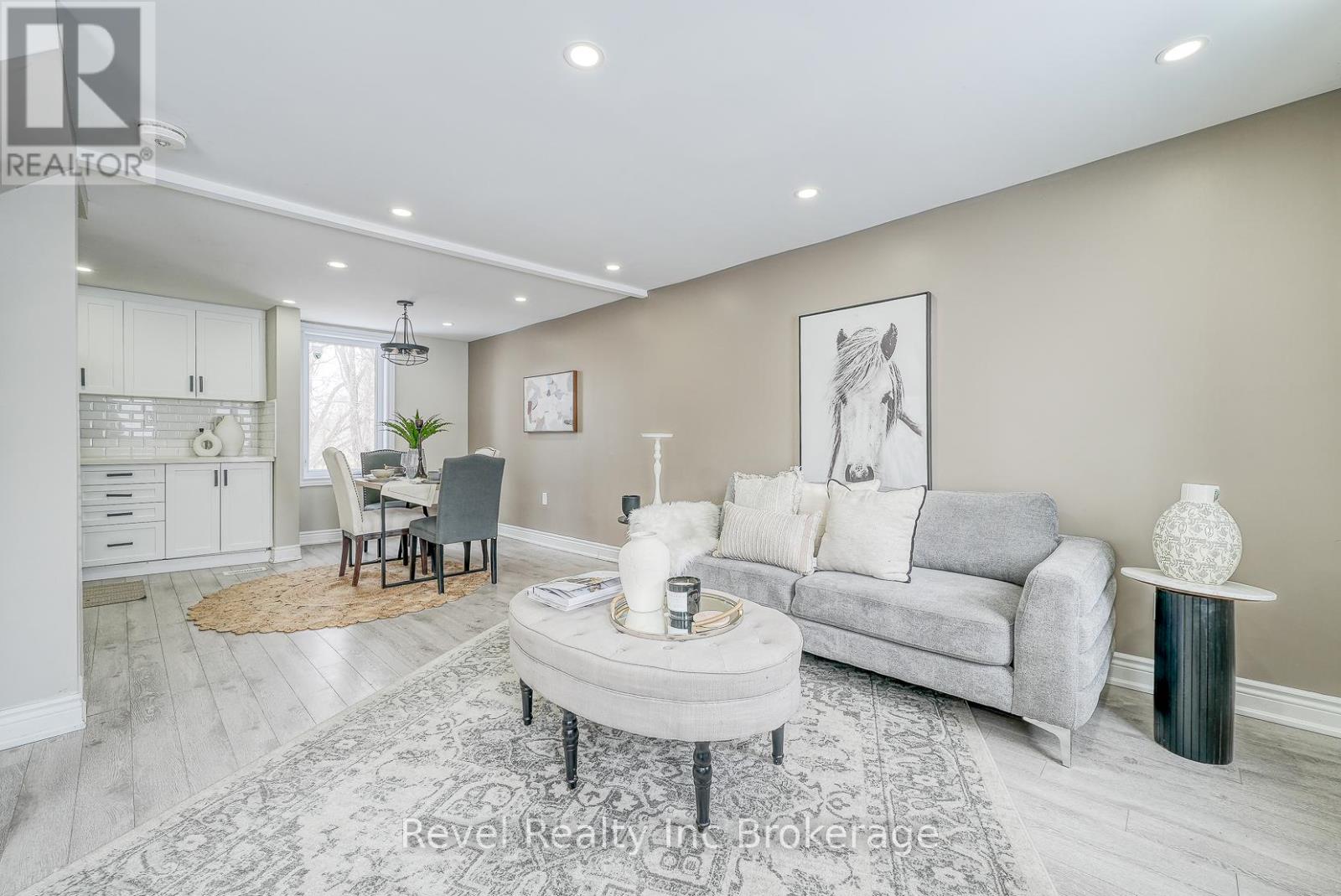 123 CHARLES STREET E - 22