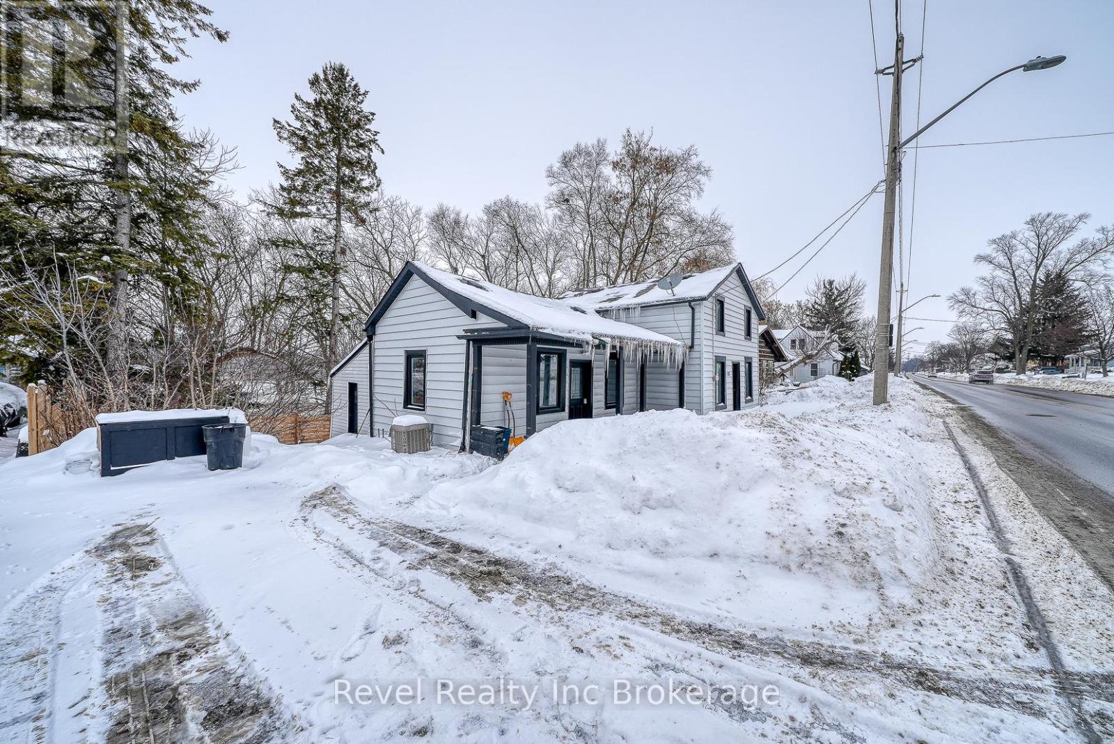 123 CHARLES STREET E - 34