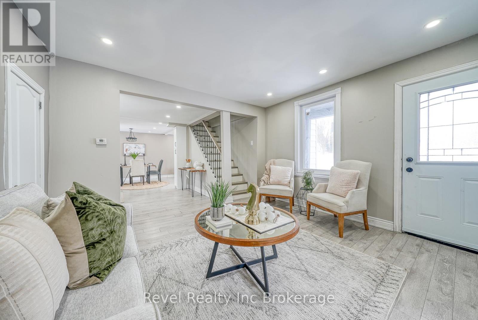 123 CHARLES STREET E - 8