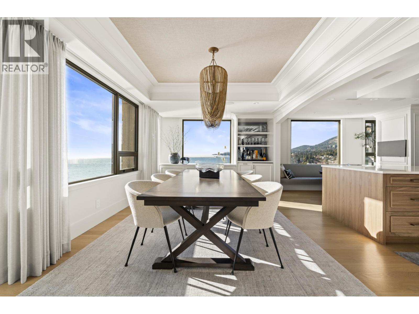 11 2250 BELLEVUE AVENUE, West Vancouver