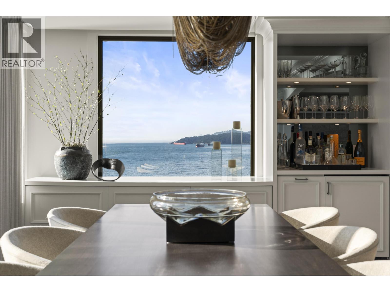 11 2250 BELLEVUE AVENUE, West Vancouver