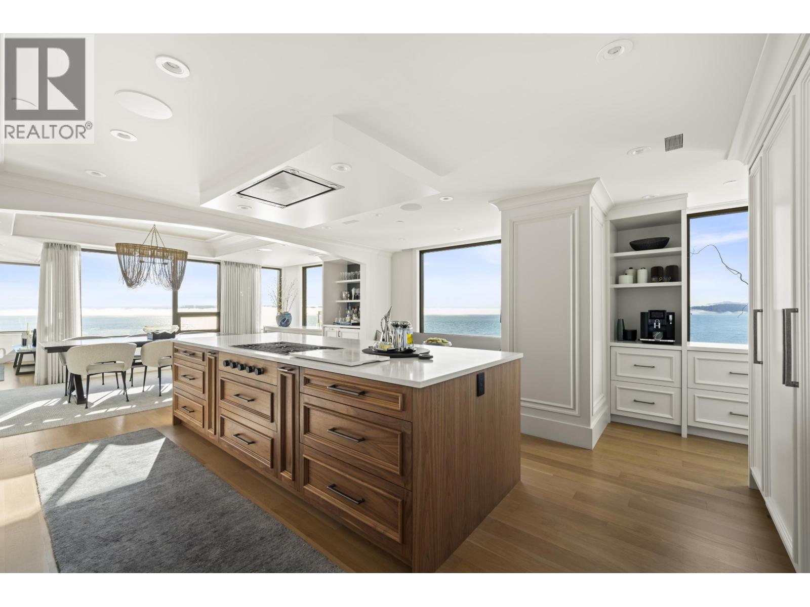 11 2250 BELLEVUE AVENUE, West Vancouver