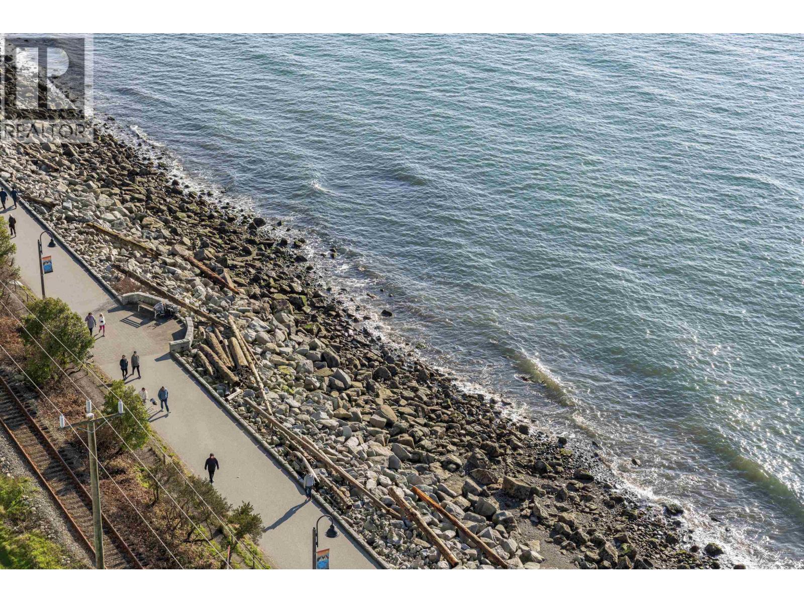 11 2250 BELLEVUE AVENUE, West Vancouver