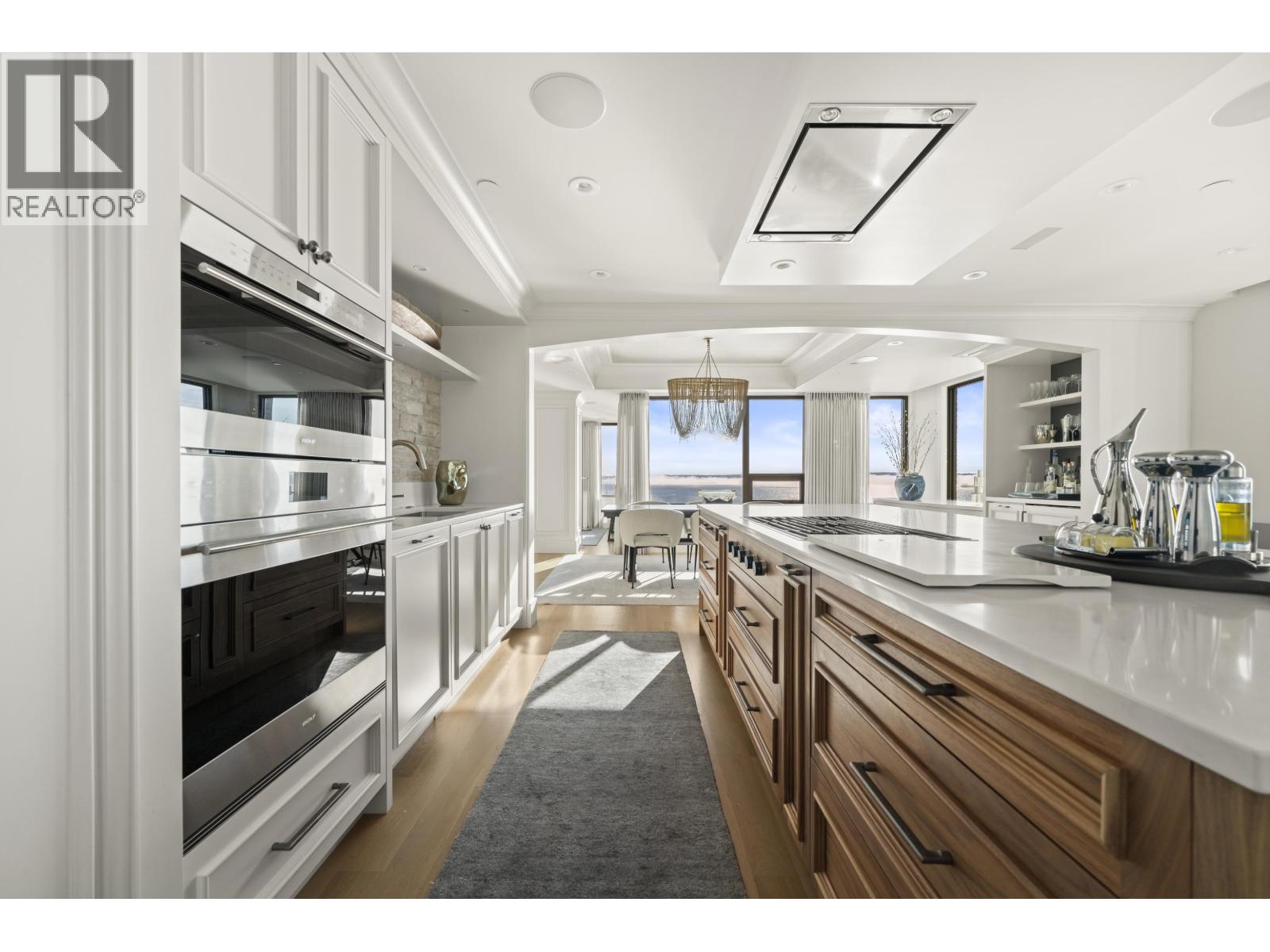 11 2250 BELLEVUE AVENUE, West Vancouver