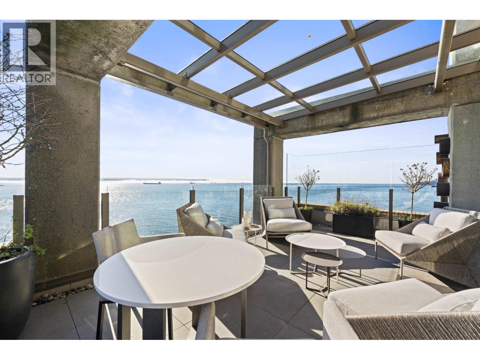 11 2250 BELLEVUE AVENUE, West Vancouver