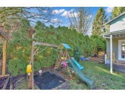 9068 146a Street, Surrey, BC V3R6X7 Photo 37