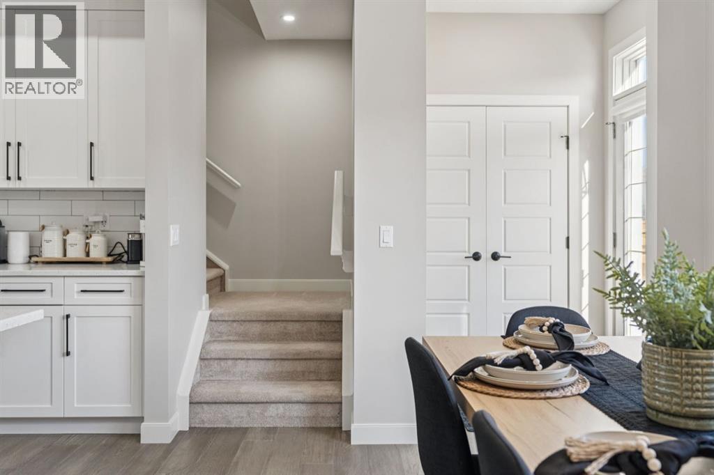 512 River Avenue, Cochrane