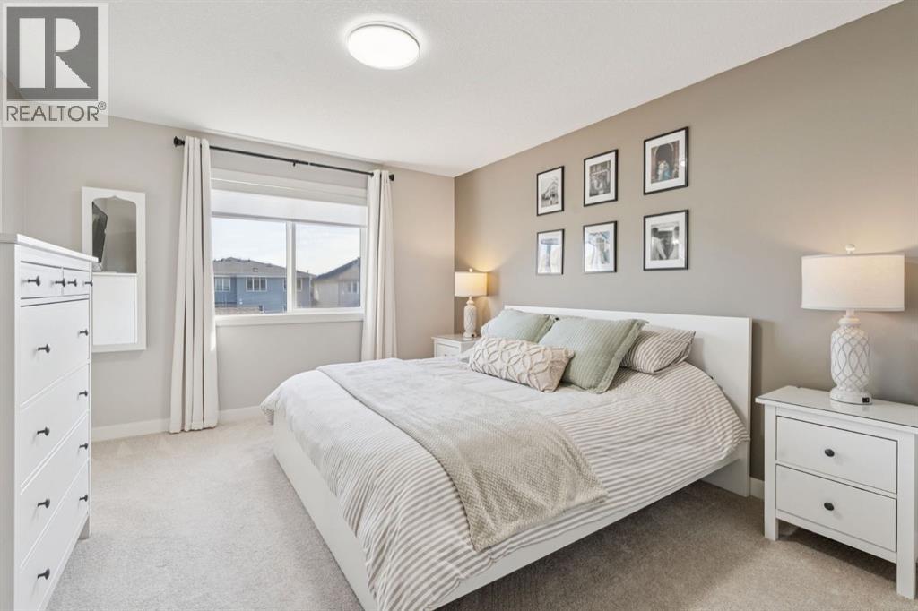 512 River Avenue, Cochrane