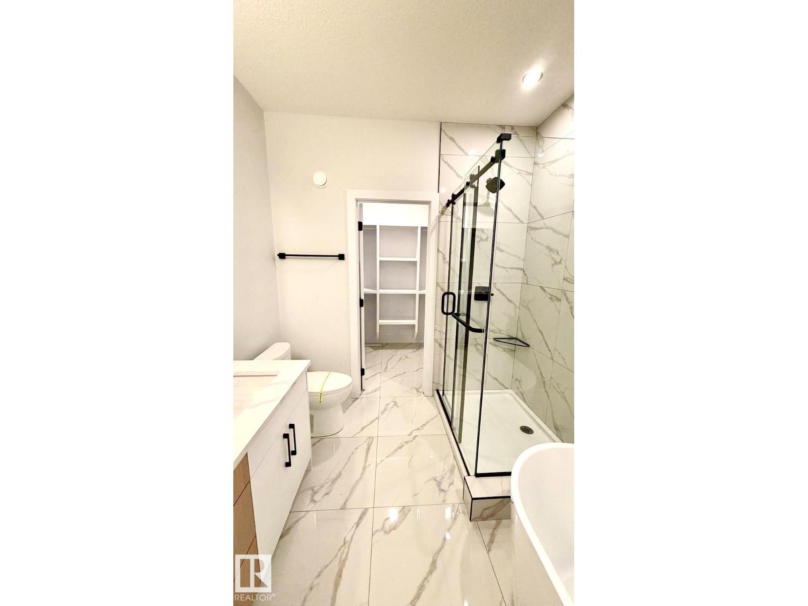 34 ASTORIA PL, Devon