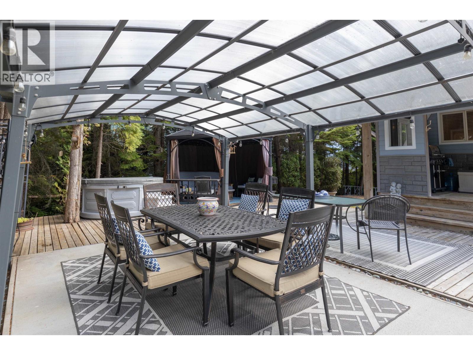 4685 LAKESIDE Drive, Terrace