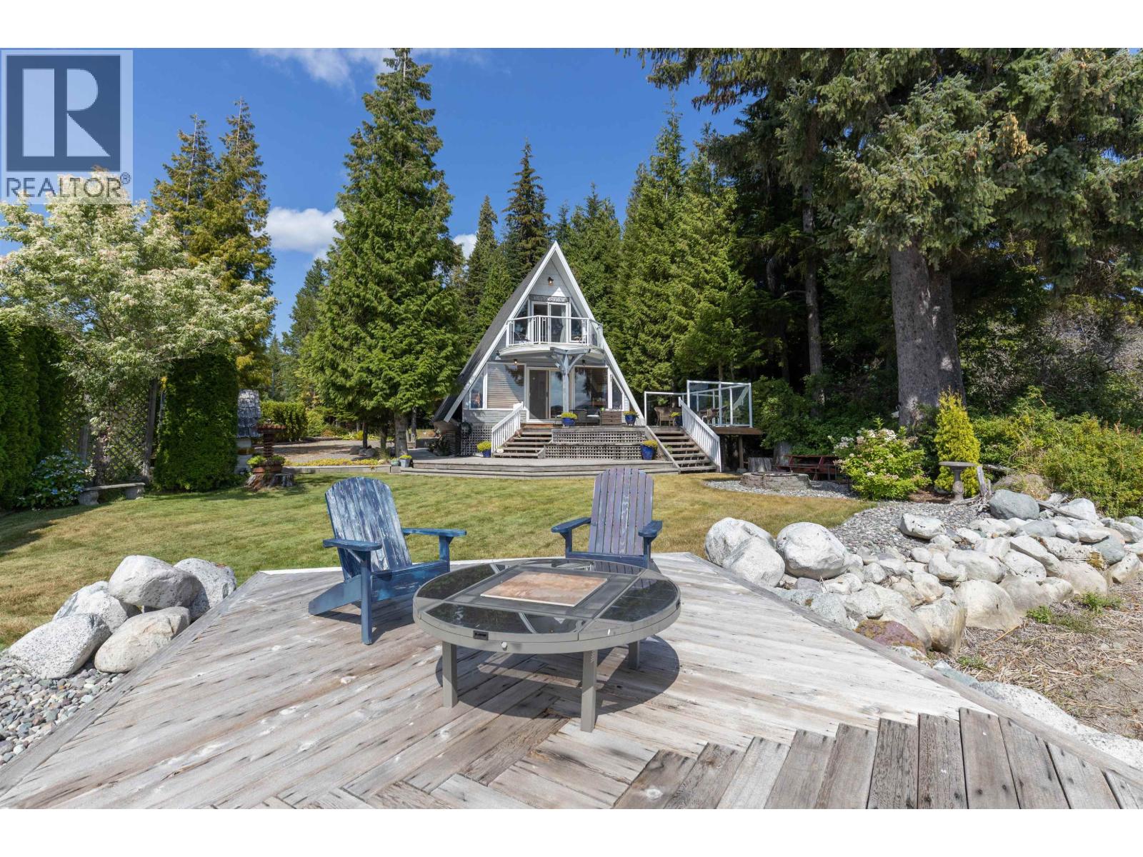 4685 LAKESIDE Drive, Terrace