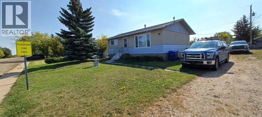 4710 IMPERIAL Avenue - Photo 2 of 43, Coronation, Alberta