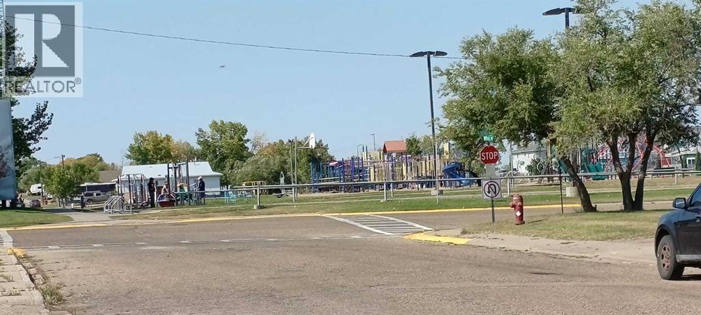 4710 IMPERIAL Avenue - Photo 3 of 43, Coronation, Alberta