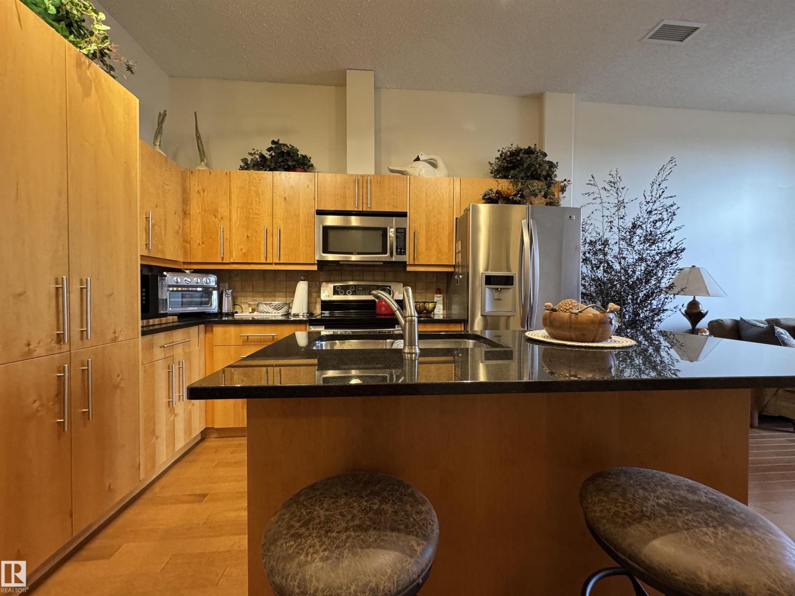 #115 6608 28 AV NW, Edmonton