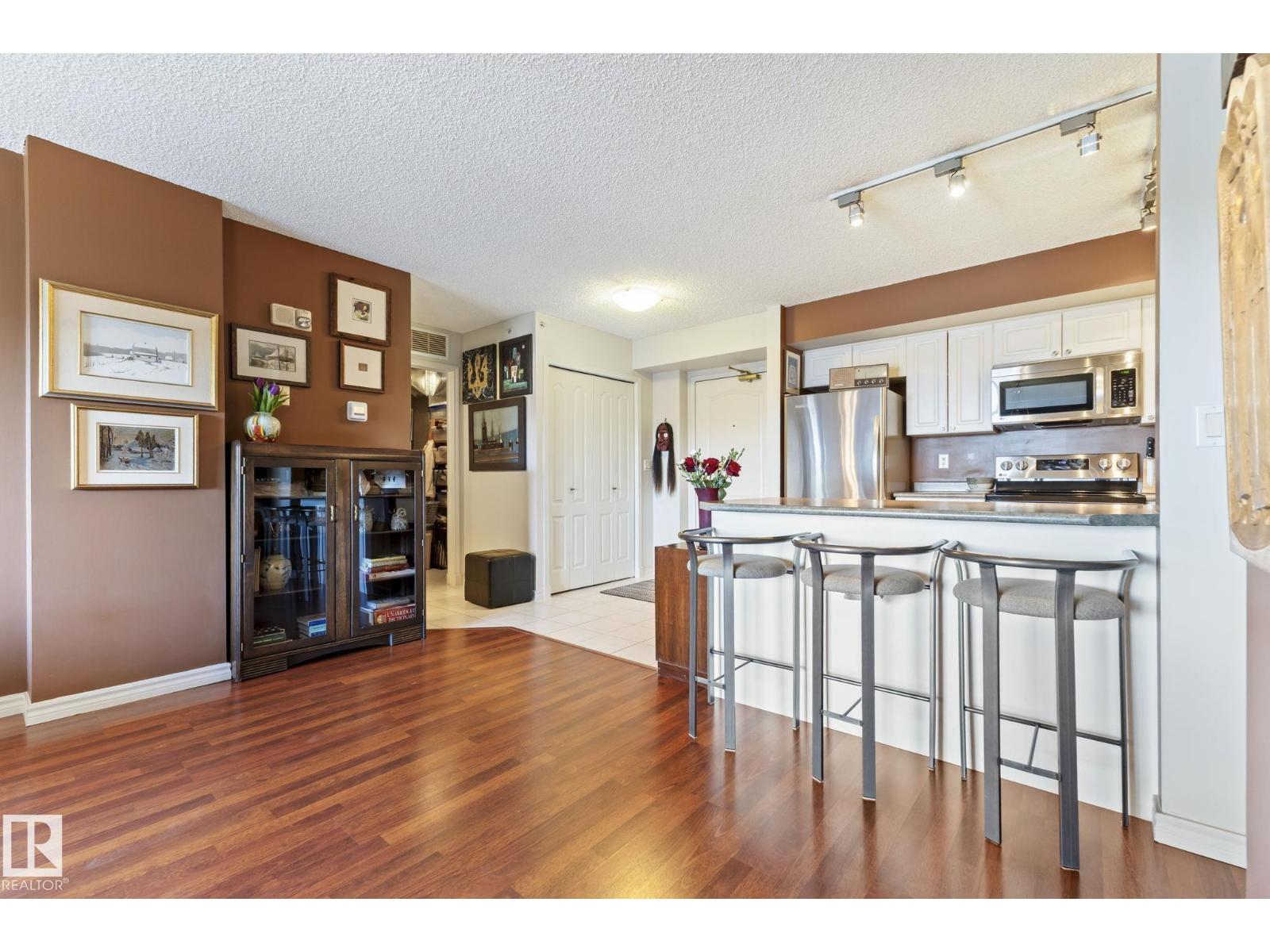 #506 10909 103 AV NW, Edmonton