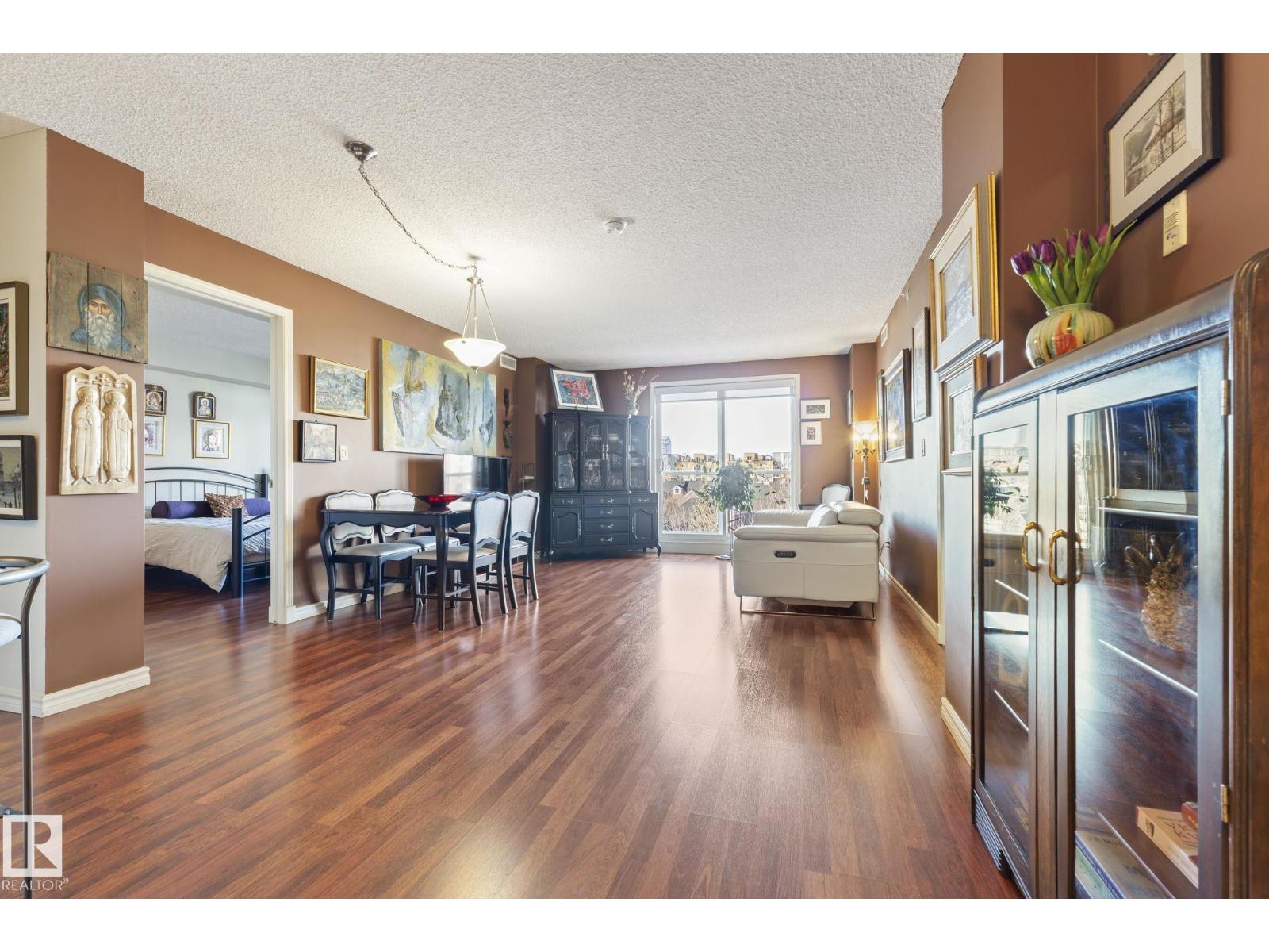 #506 10909 103 AV NW, Edmonton