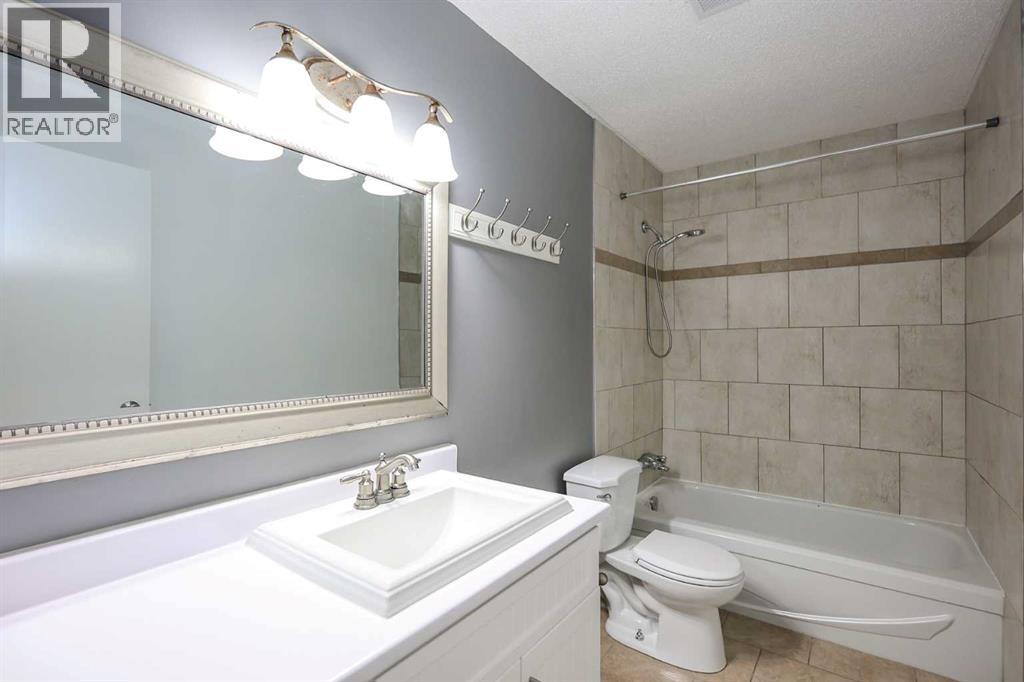 30 Ellenwood Drive, Red Deer