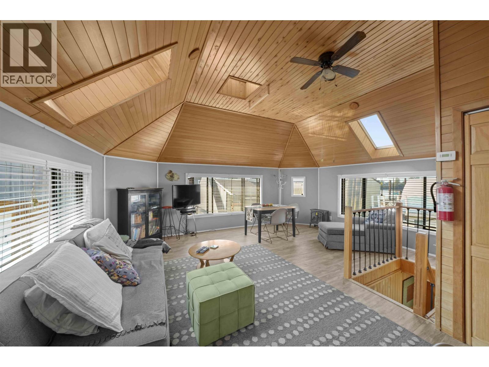 10 23000 DYKE ROAD, Richmond