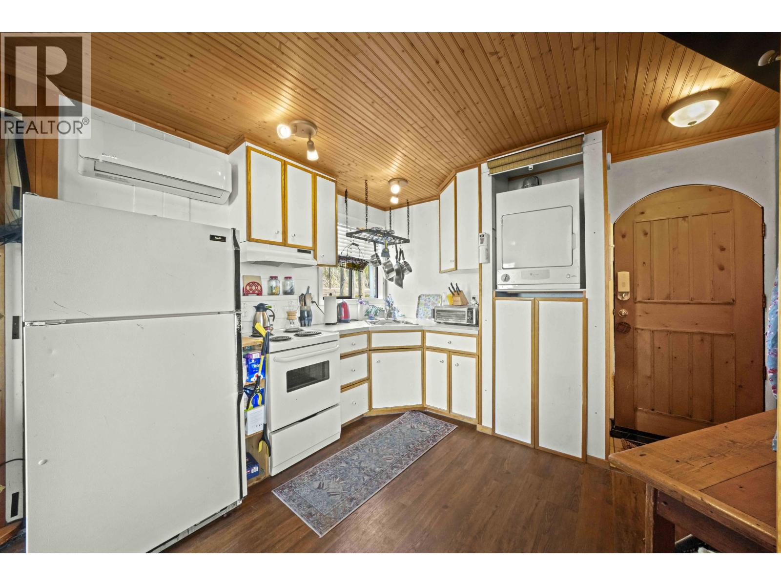 10 23000 DYKE ROAD, Richmond