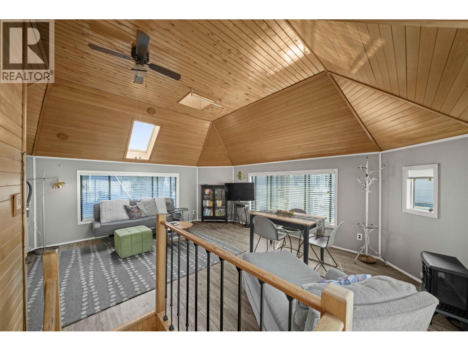 10 23000 DYKE ROAD, Richmond