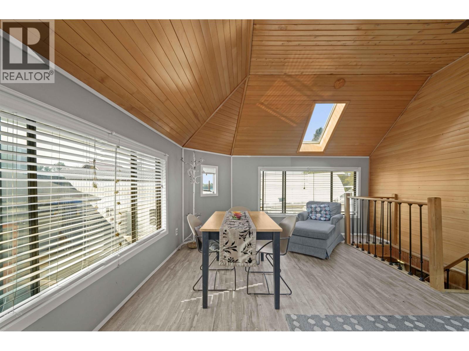 10 23000 DYKE ROAD, Richmond