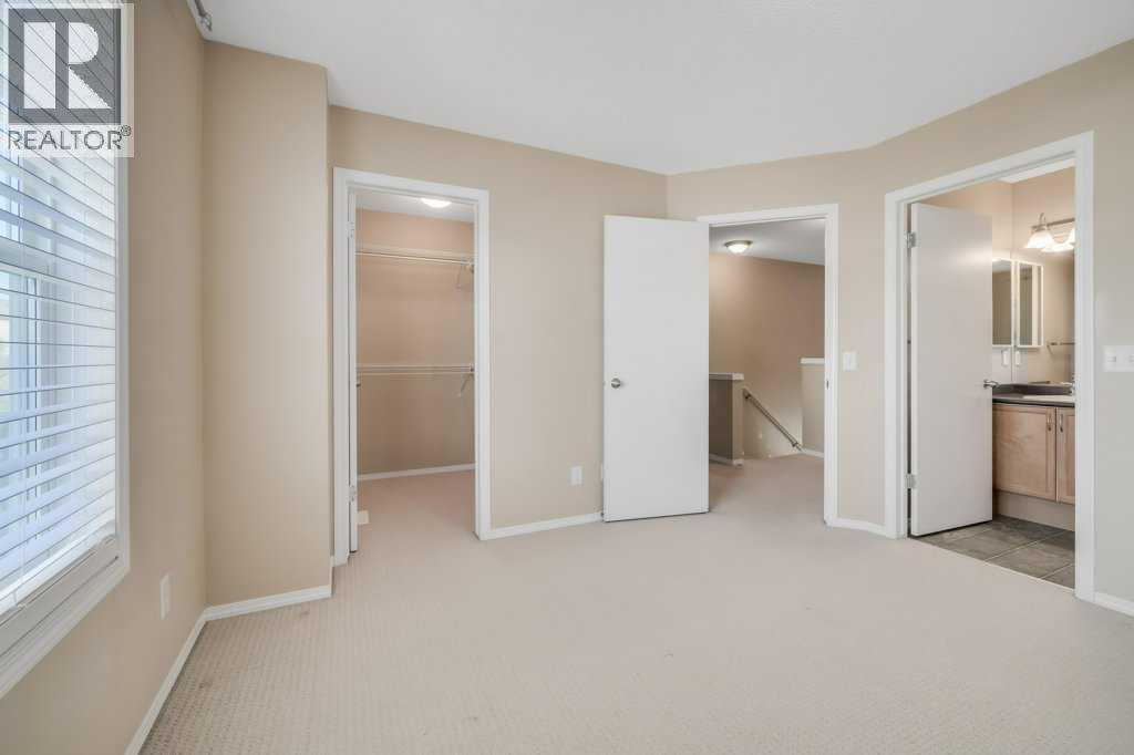 Single Family House for Sale in  Tuscany Drive NW Tuscany Calgary 