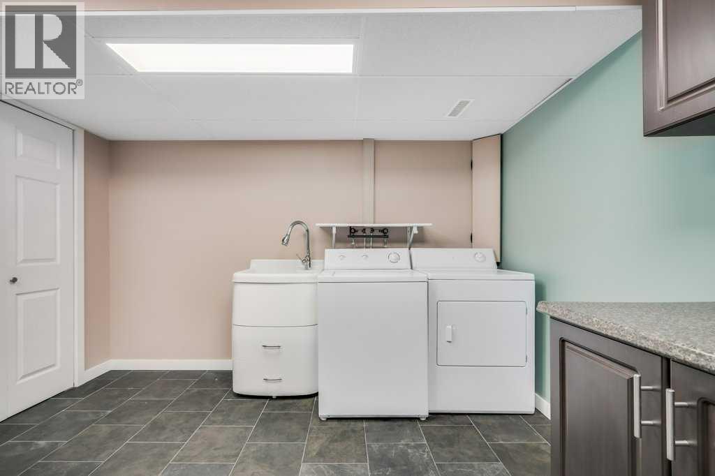 Single Family House for Sale in  Tuscany Drive NW Tuscany Calgary 