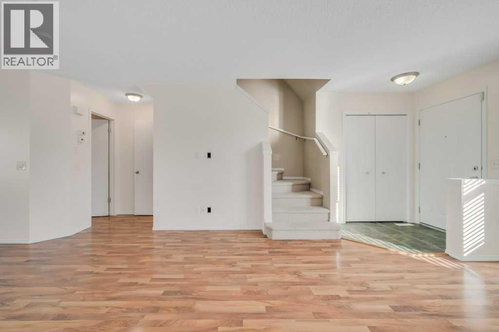 Single Family House for Sale in  Tuscany Drive NW Tuscany Calgary 