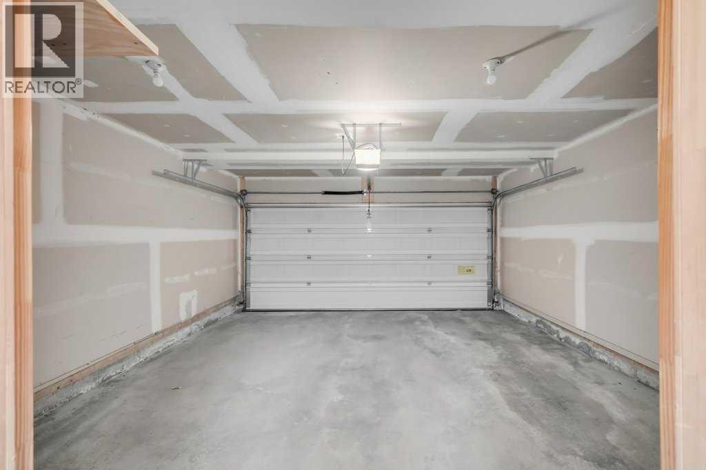 Single Family House for Sale in  Tuscany Drive NW Tuscany Calgary 