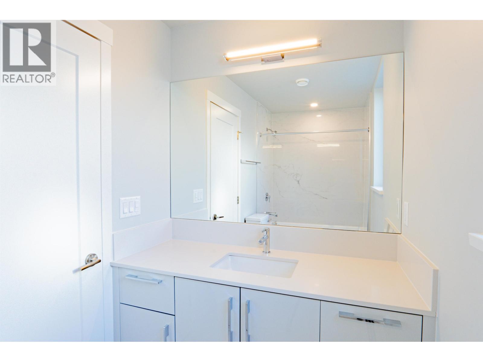 30 10333 RIVER DRIVE, Richmond