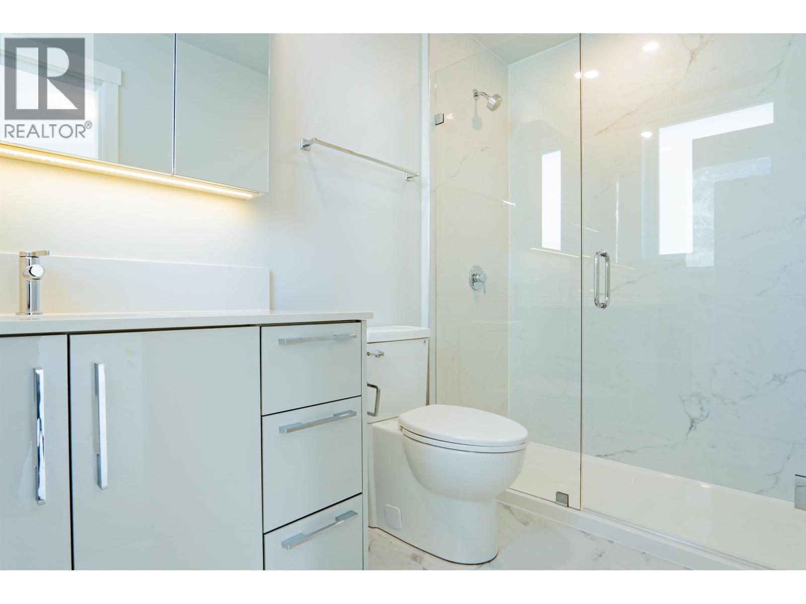 30 10333 RIVER DRIVE, Richmond