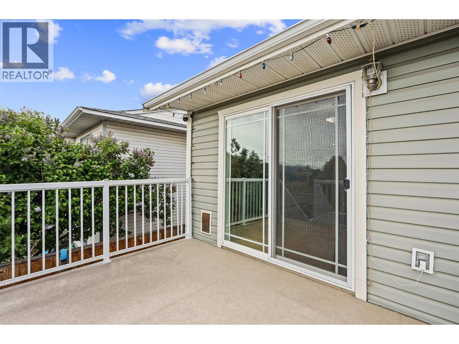 2203 BOSSERT AVENUE - 13