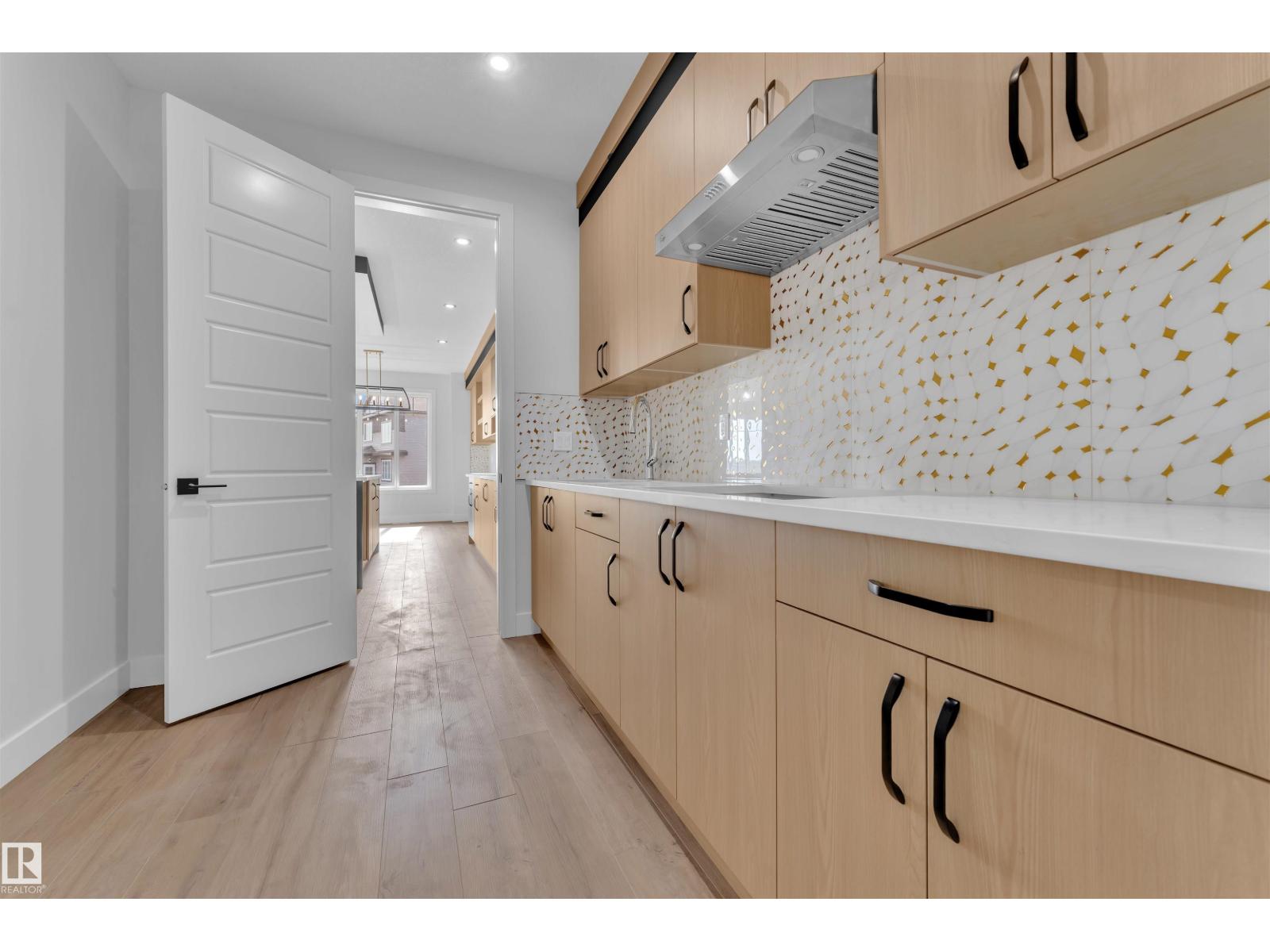 3503 42 AV, Beaumont