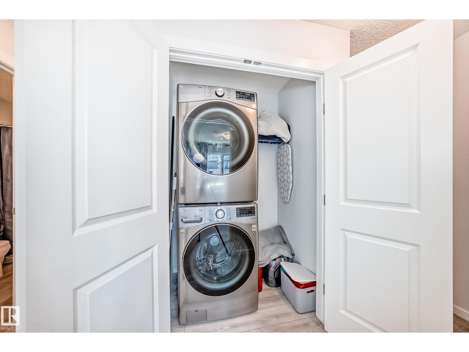 5043 Kinney LI SW, Edmonton